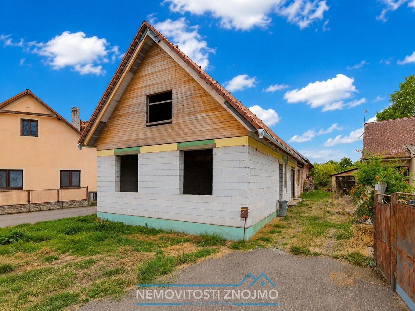 Prodej domu 200 m² s pozemkem 463 m² – fotografie 2