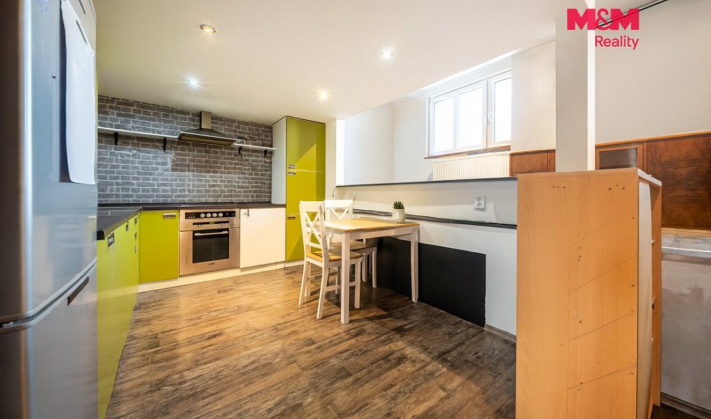 Prodej domu 203 m² s pozemkem 654 m², Hostivice – náhled fotky 2