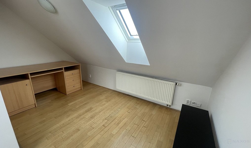 Prodej bytu 3+1 93 m², Praha – náhled fotky 9