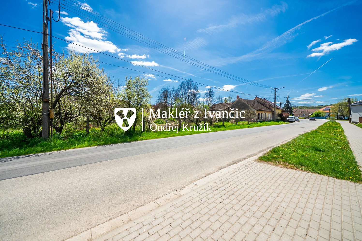 Prodej stavebního pozemku 921 m² — photo 3