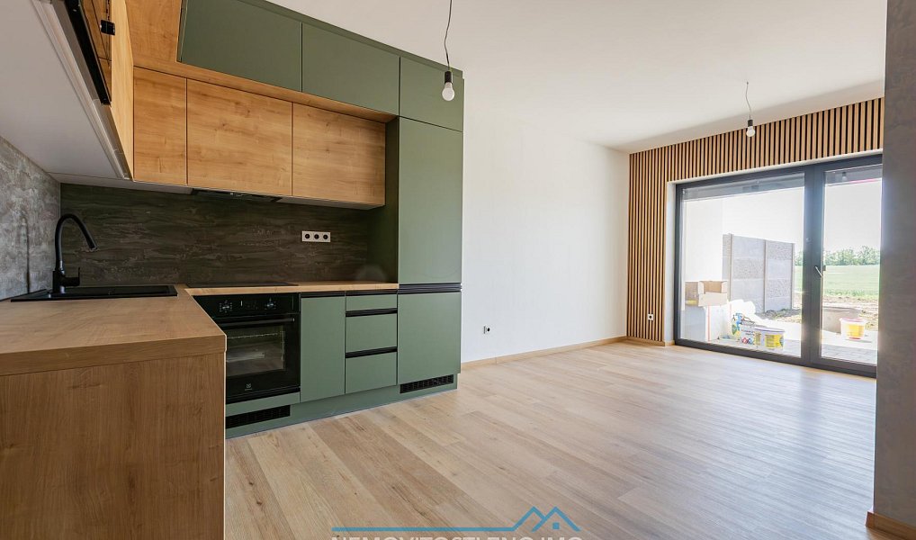 Prodej domu 82 m² s pozemkem 385 m², Znojmo – náhled fotky 6