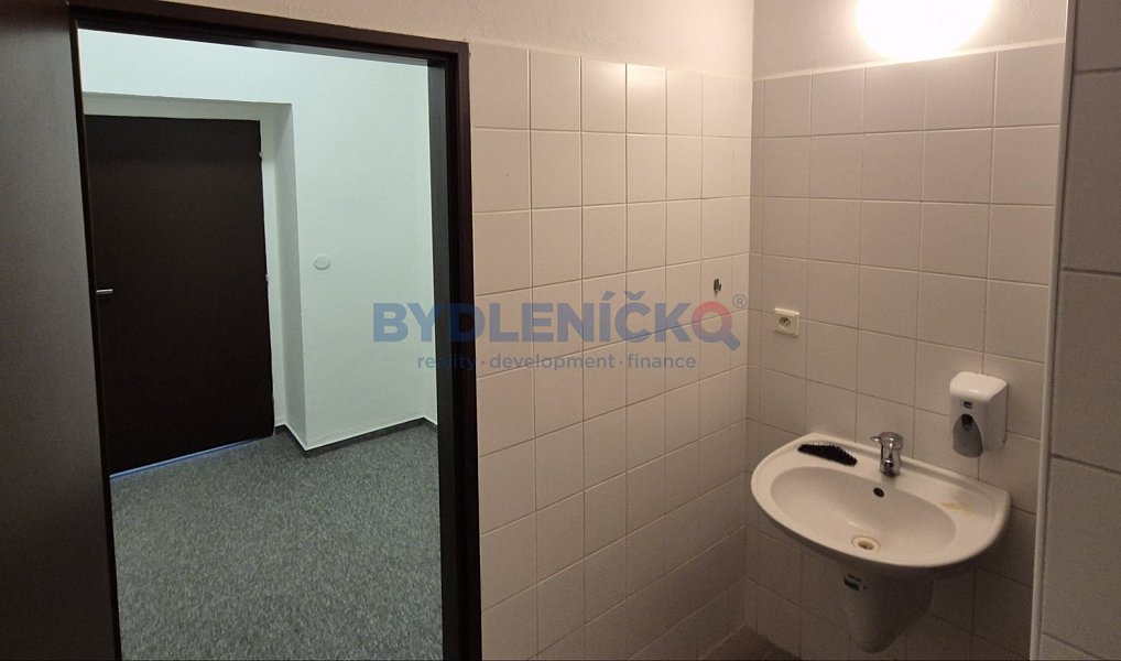 Pronájem kanceláře 56 m², České Budějovice – náhled fotky 3