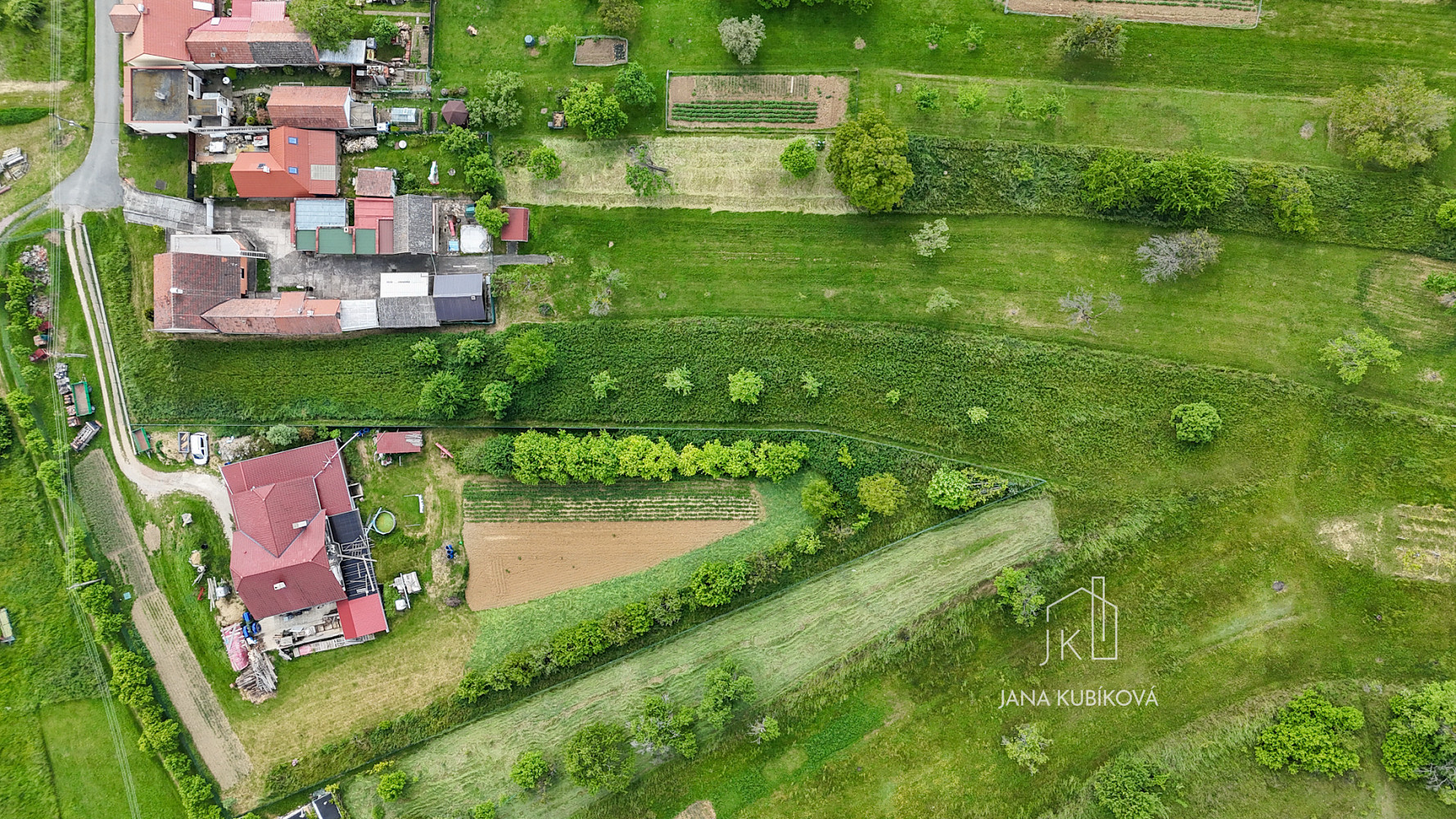 Prodej stavebního pozemku 2 455 m² – fotografie 5