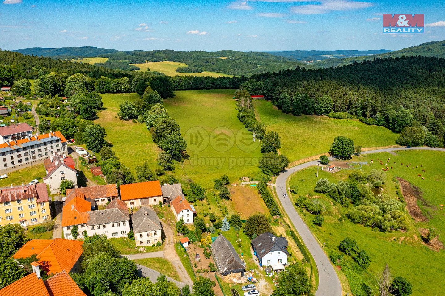Prodej stavebního pozemku 2 270 m² – fotografie 5