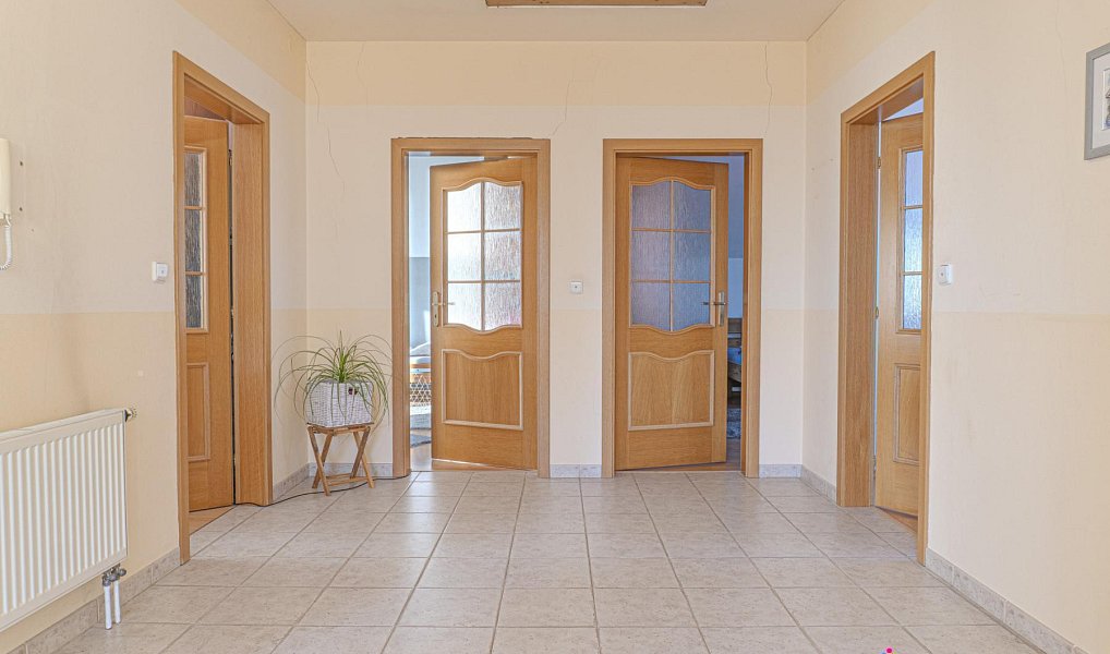 Prodej domu 238 m² s pozemkem 1 185 m², Šestajovice – náhled fotky 11