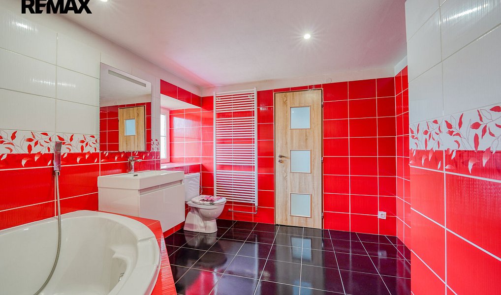 Prodej domu 220 m² s pozemkem 1 917 m², Pernarec – náhled fotky 11