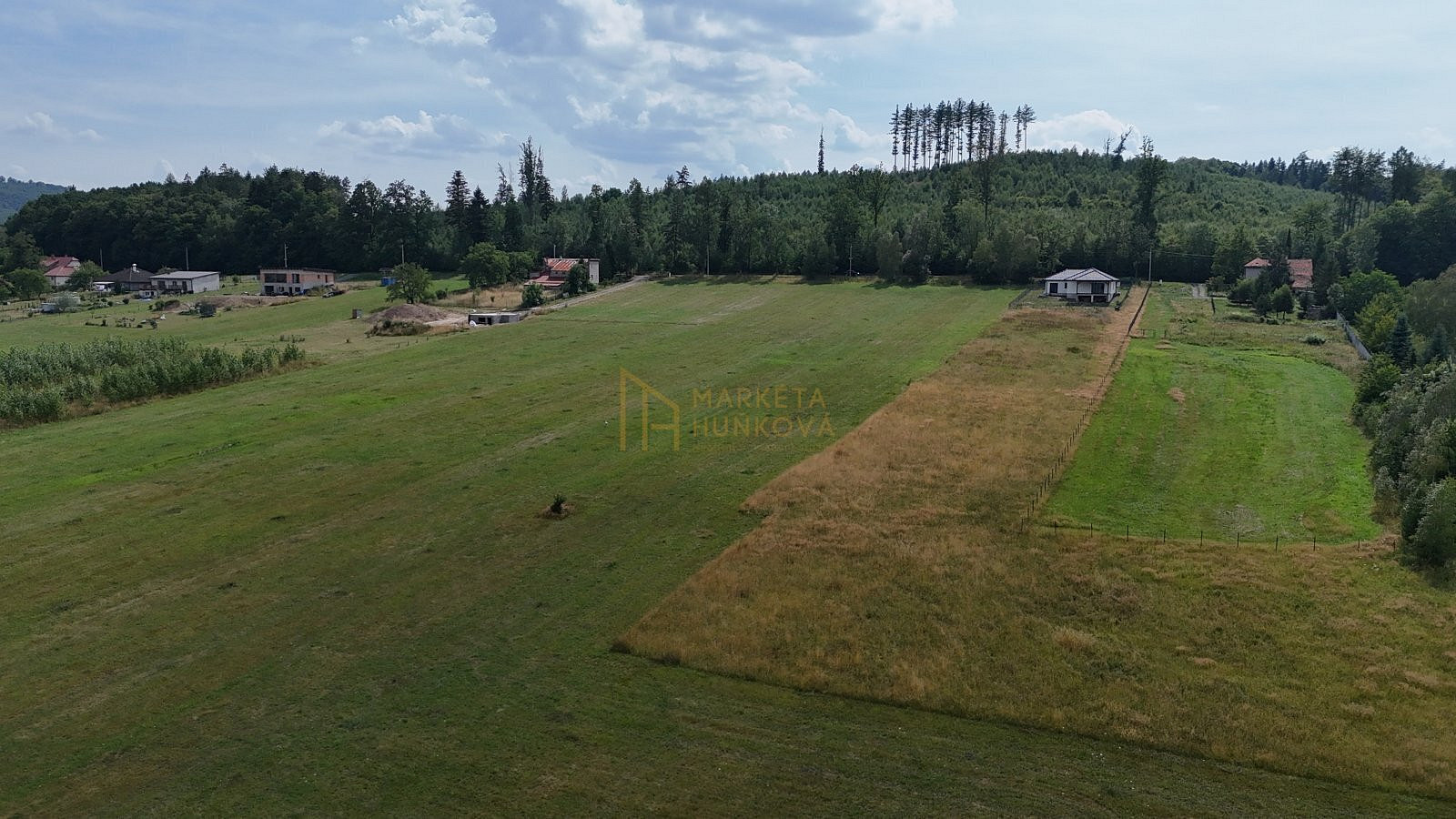 Prodej stavebního pozemku 2 000 m² – fotografie 5