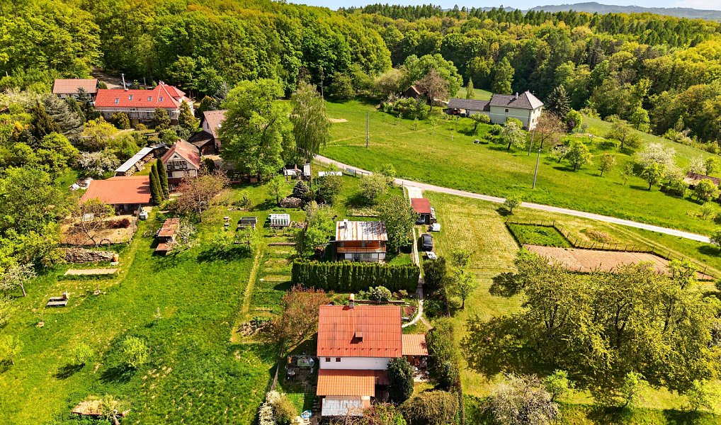 Prodej stavebního pozemku 708 m², Zlín – náhled fotky 3
