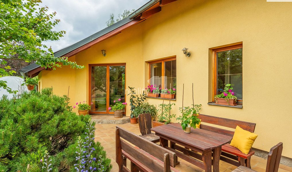 Prodej domu 200 m² s pozemkem 1 008 m², Kamenice – náhled fotky 42