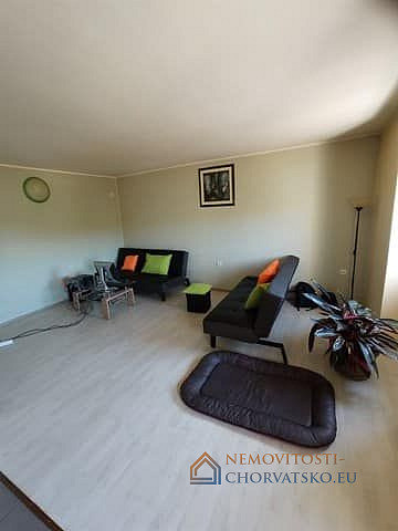 Prodej domu 150 m² s pozemkem 485 m² - Vista 4