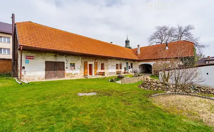Prodej domu 560 m² s pozemkem 3 596 m², Chrášťany, okres České Budějovice