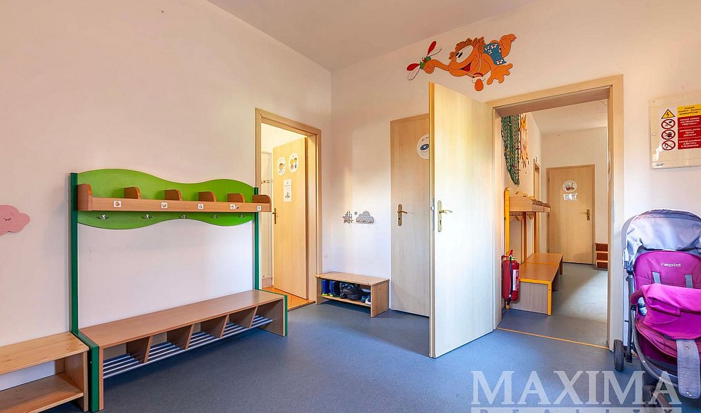 Prodej komerčního objektu (jiného typu) 237 m², Úvaly – náhled fotky 9