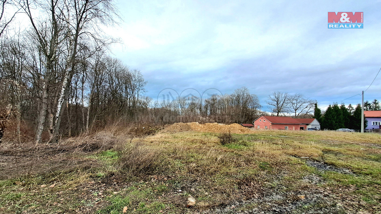 Prodej komerčního pozemku 1 859 m²
