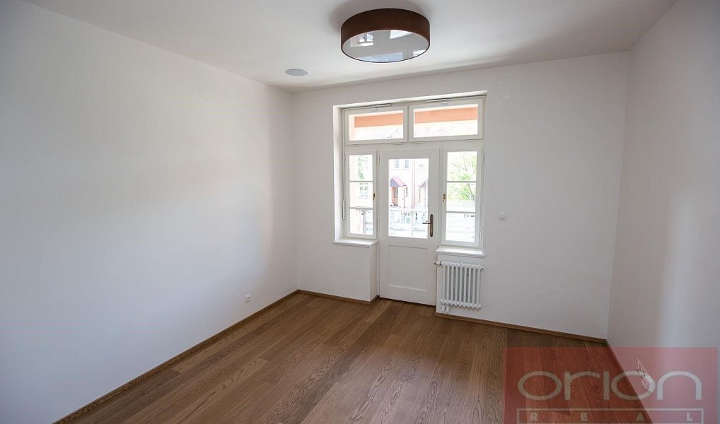 Pronájem domu 250 m² s pozemkem 351 m², Praha – náhled fotky 5