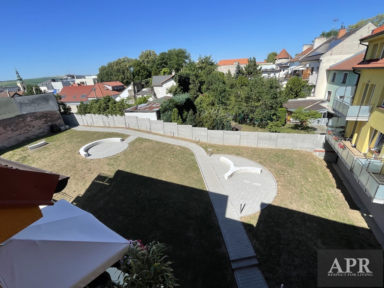 Pronájem bytu 1+kk 37 m² — photo 2