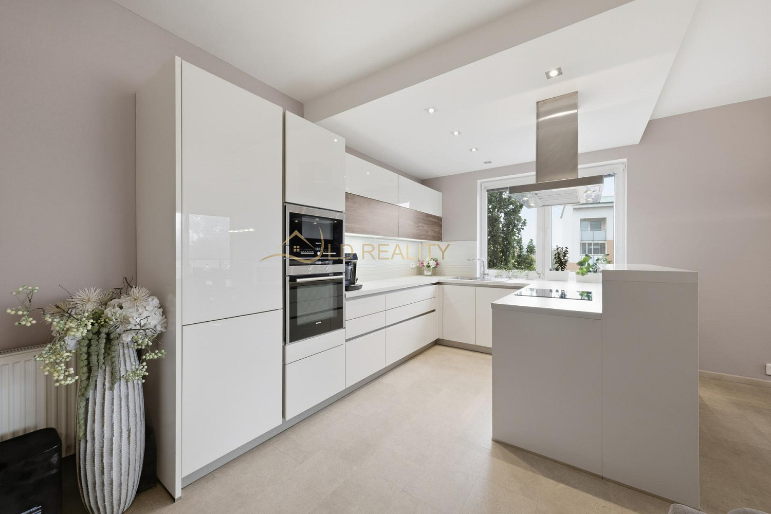 Prodej bytu 2+kk 71 m²