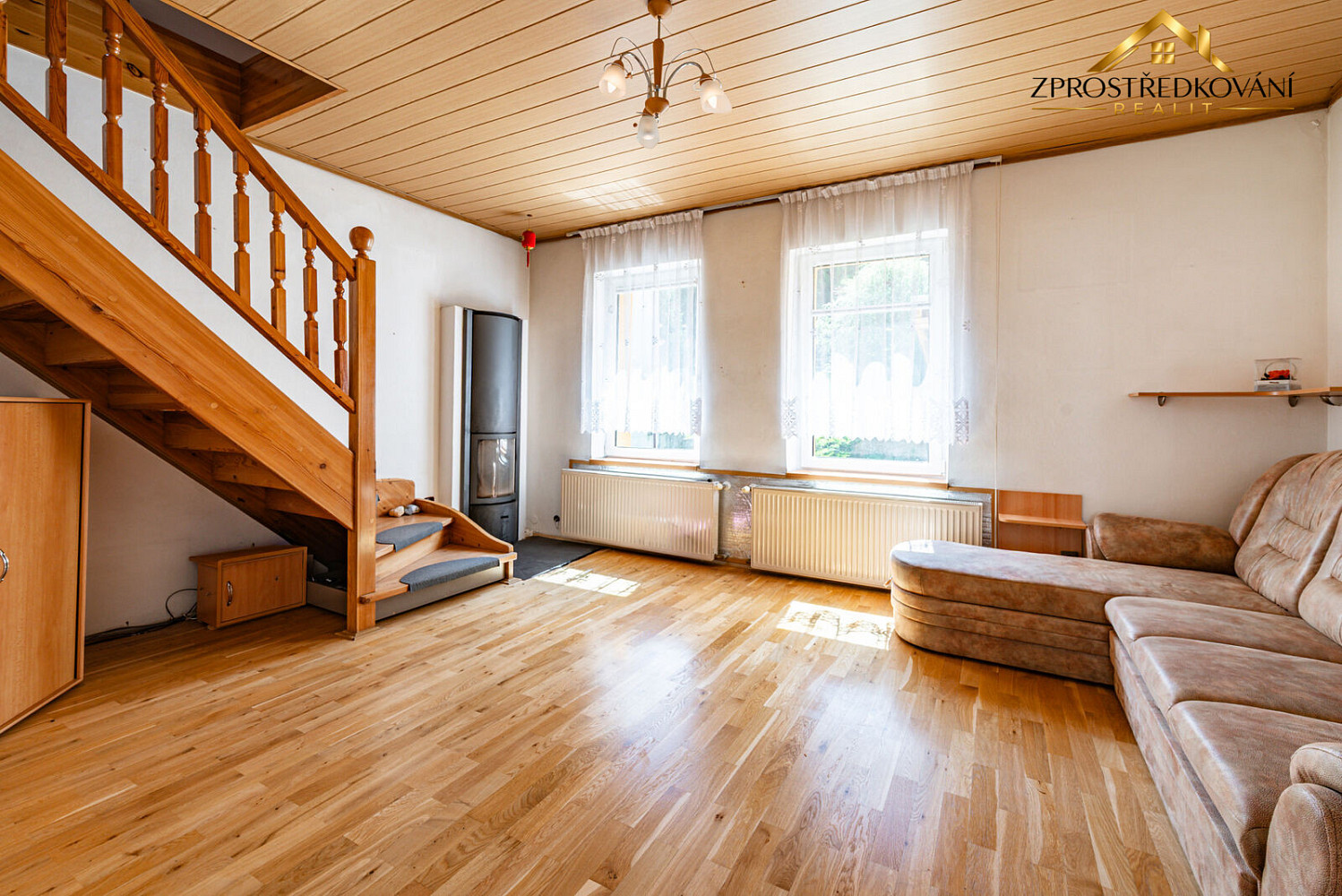 Prodej domu 259 m² s pozemkem 605 m² – fotografie 3