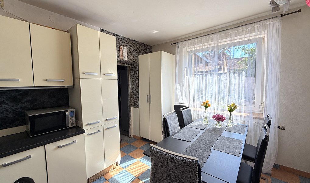Prodej domu 130 m² s pozemkem 452 m², Svojšice – náhled fotky 3