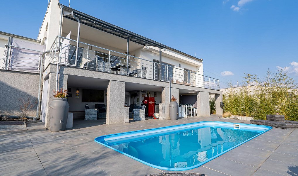 Prodej domu 140 m² s pozemkem 663 m², Králův Dvůr – náhled fotky 3
