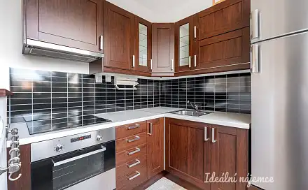Pronájem bytu 3+1 71 m², Gabinova, Praha 5 - Hlubočepy