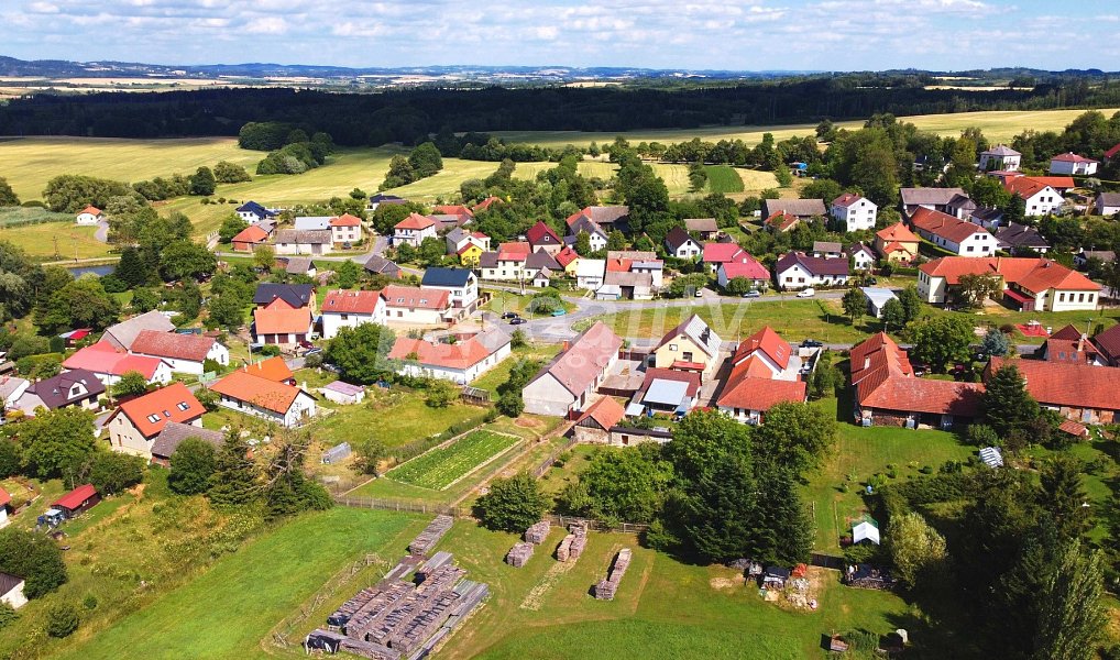 Prodej domu 310 m² s pozemkem 2 061 m², Kamenice – náhled fotky 28