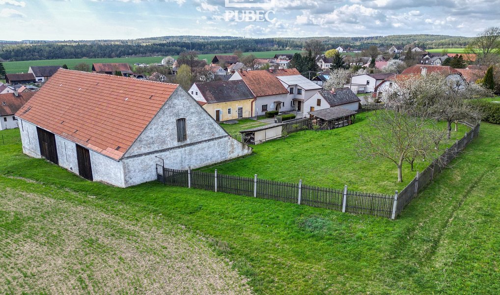 Prodej domu 275 m² s pozemkem 4 515 m², Jarov – náhled fotky 28