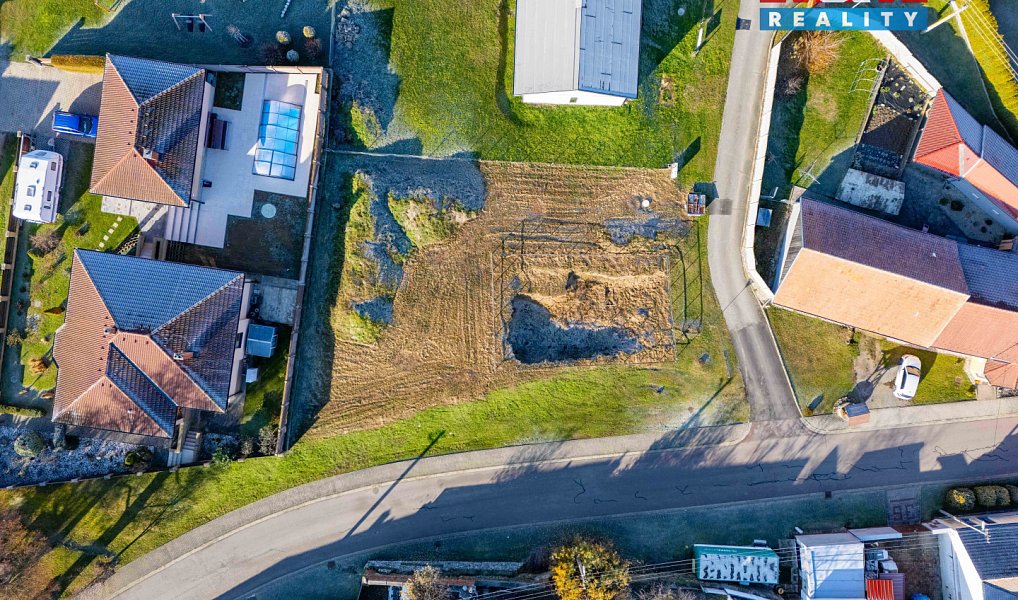 Prodej stavebního pozemku 892 m², Častohostice – náhled fotky 2