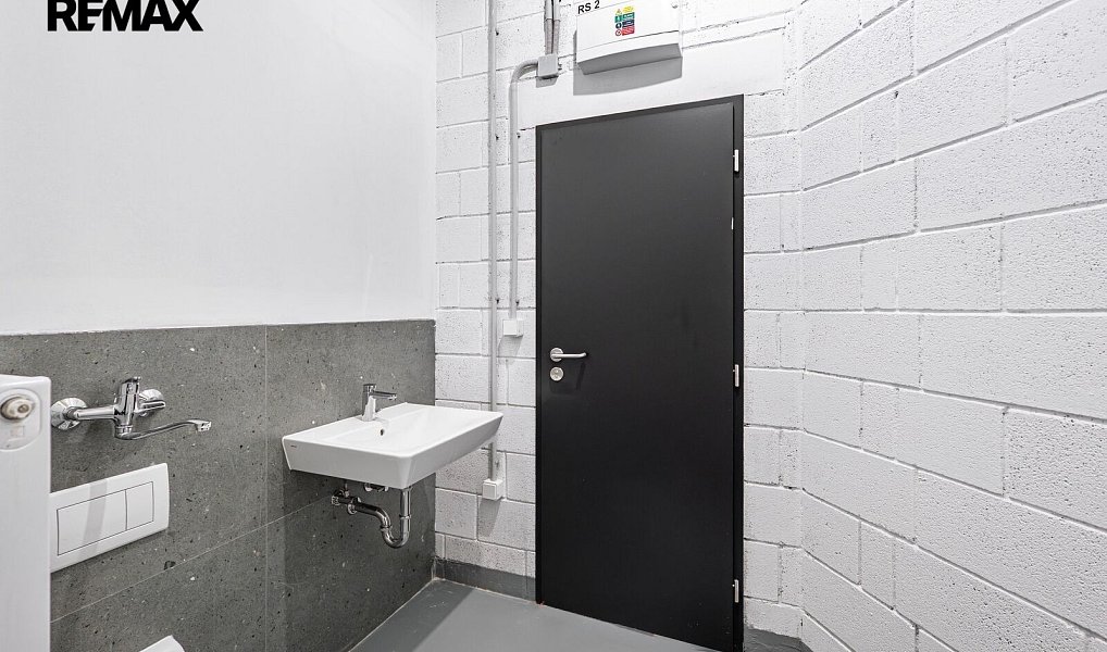 Prodej obchodních prostor 34 m², Praha – náhled fotky 14
