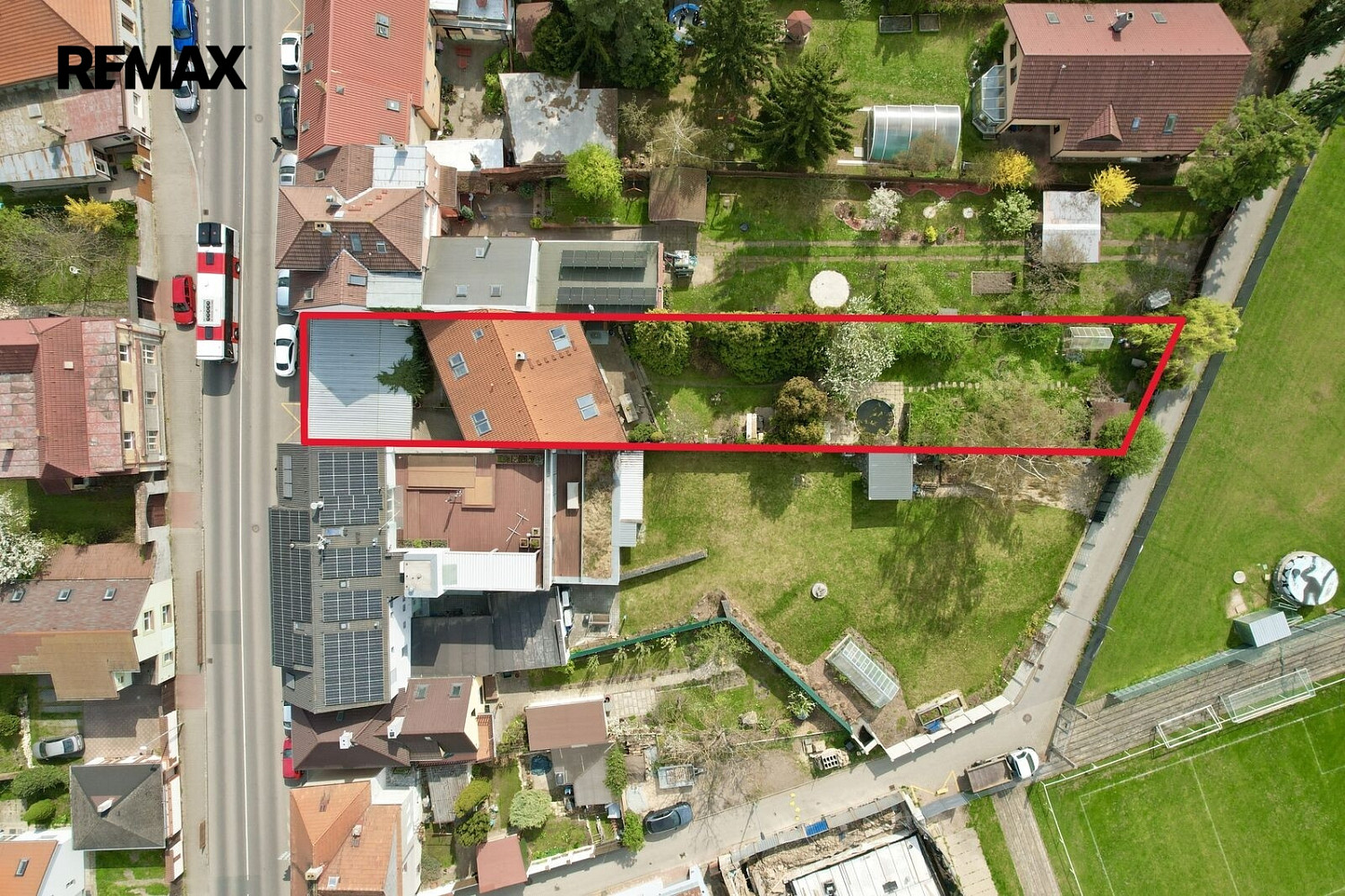 Prodej domu 190 m² s pozemkem 830 m² – fotografie 2