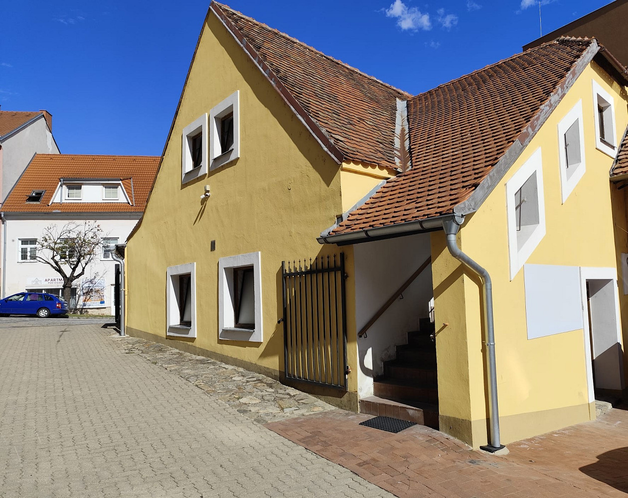 Pronájem obchodních prostor 24 m²