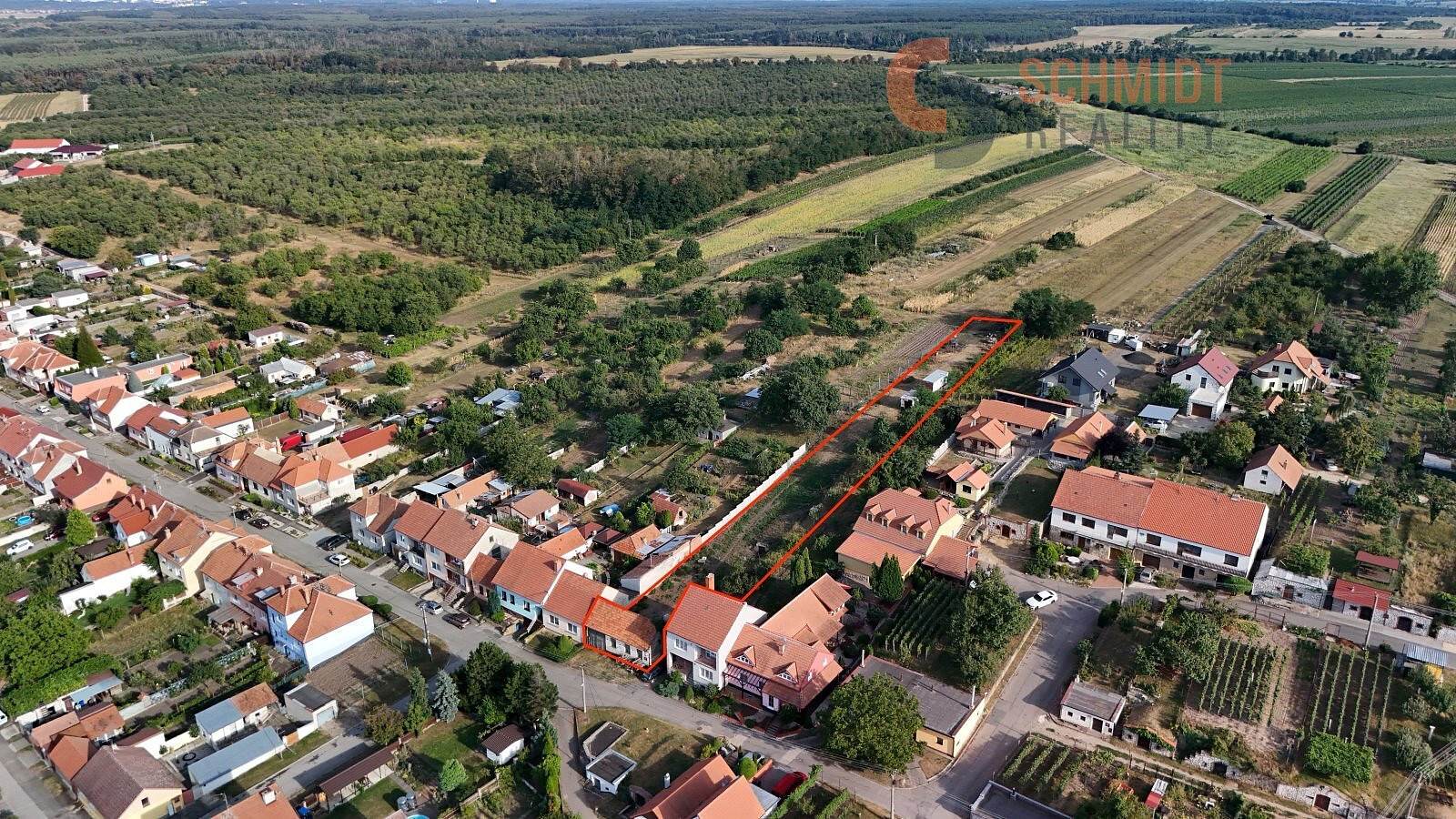 Prodej stavebního pozemku 1 953 m² – fotografie 2