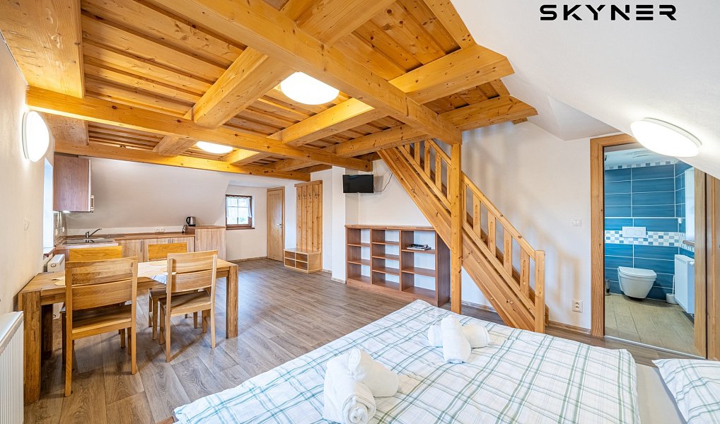 Prodej domu 271 m² s pozemkem 1 618 m², Kunratice – náhled fotky 6