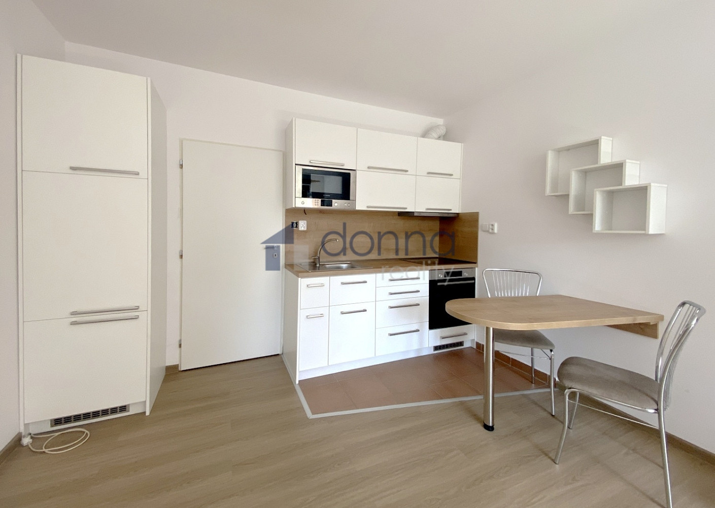 Pronájem bytu 1+kk 26 m² — photo 2