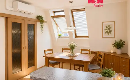 Pronájem bytu 4+kk 104 m²