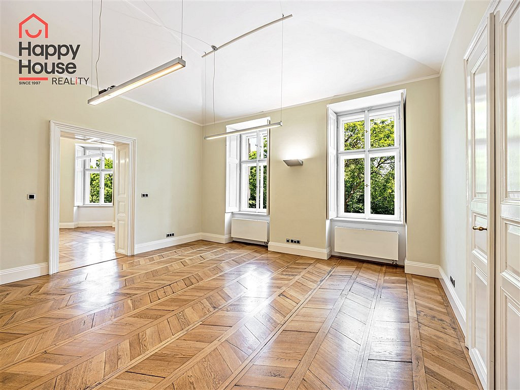 Pronájem kanceláře 135 m² — photo 2