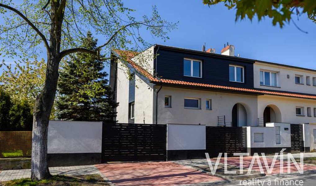 Prodej domu 232 m² s pozemkem 391 m², Praha – náhled fotky 5