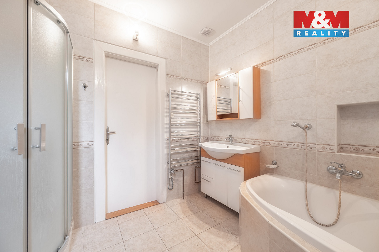 Prodej domu 300 m² s pozemkem 717 m² — photo 3