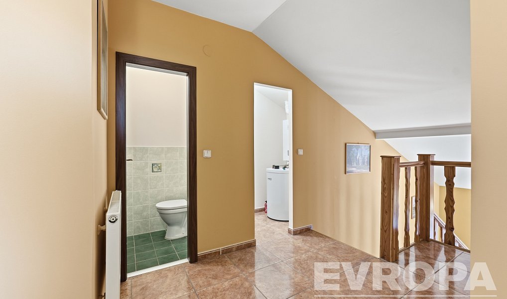 Prodej domu 155 m² s pozemkem 1 058 m², Roudnice – náhled fotky 13