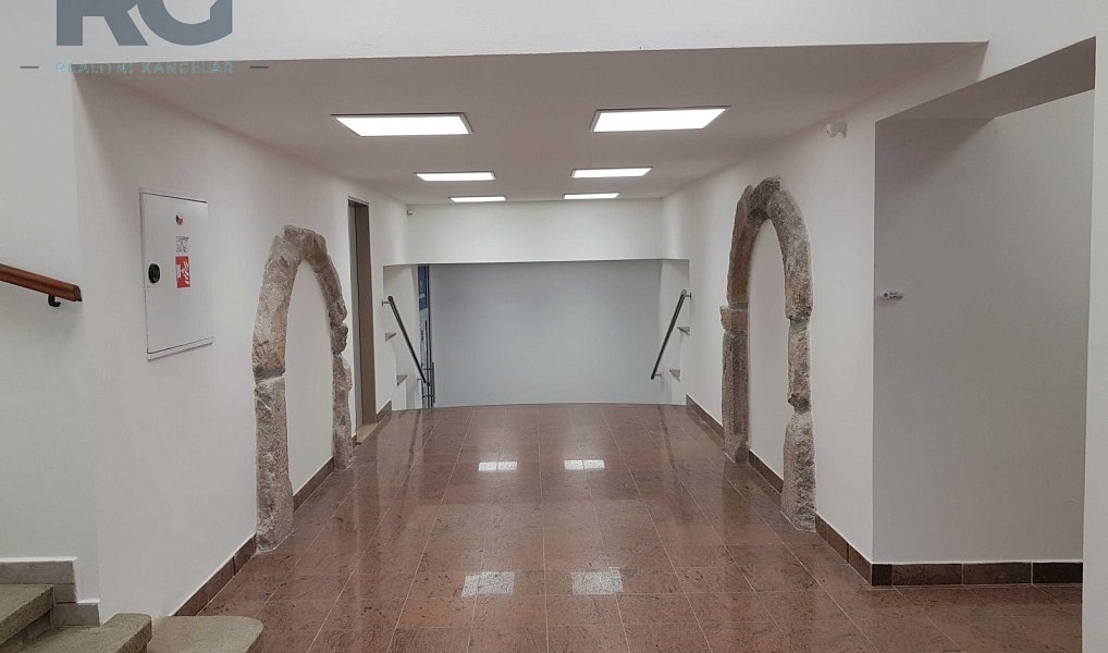Prodej obchodních prostor 173 m², Písek – náhled fotky 3