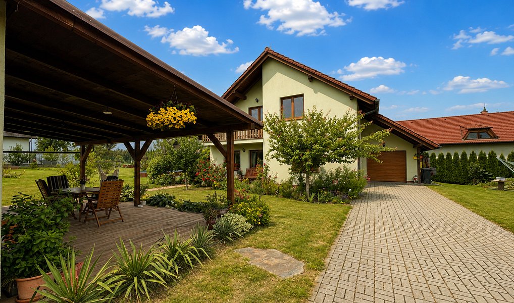 Prodej domu 169 m² s pozemkem 1 010 m², Štěpánkovice – fotka 1 z 35