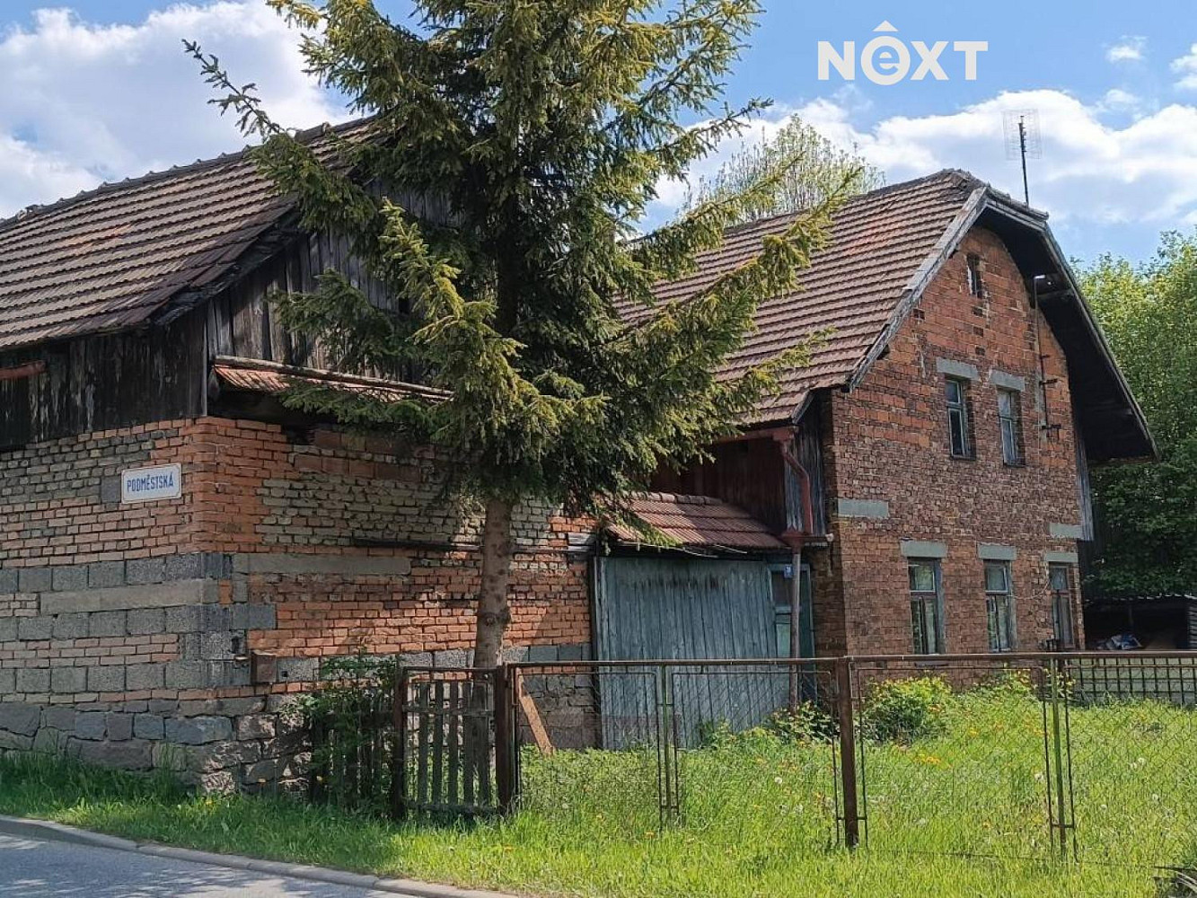 Prodej domu 356 m² s pozemkem 1 111 m²