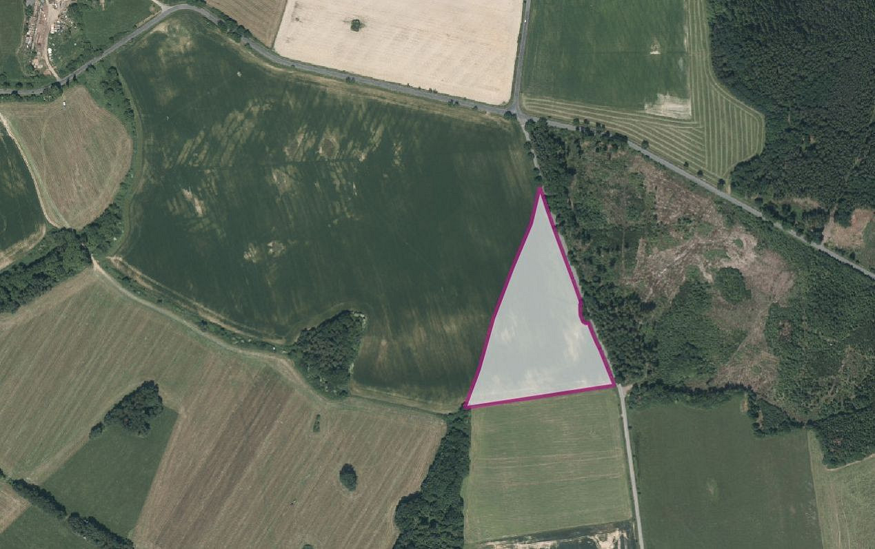 Prodej pole 32 483 m²