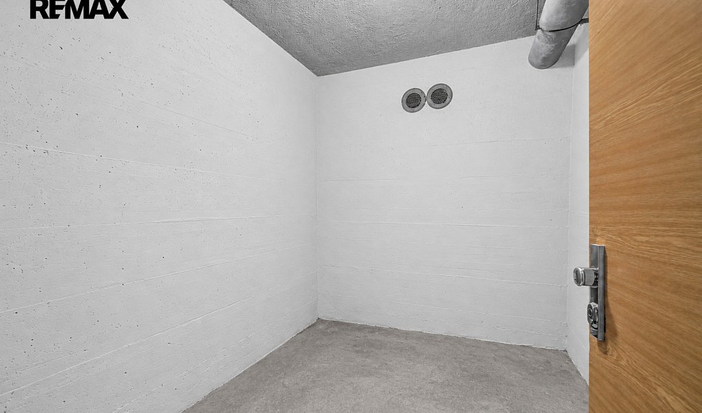 Prodej bytu 4+kk 97 m², Praha – náhled fotky 27