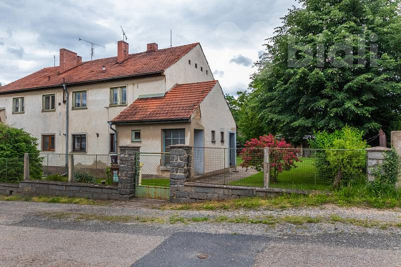 Prodej domu 138 m² s pozemkem 1 074 m²