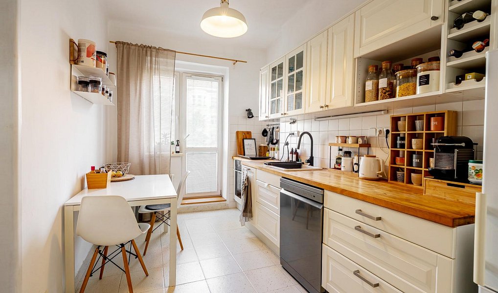 Prodej bytu 2+1 74 m², Praha – náhled fotky 11