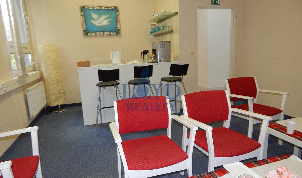 Pronájem kanceláře 274 m², Karlovy Vary – náhled fotky 6