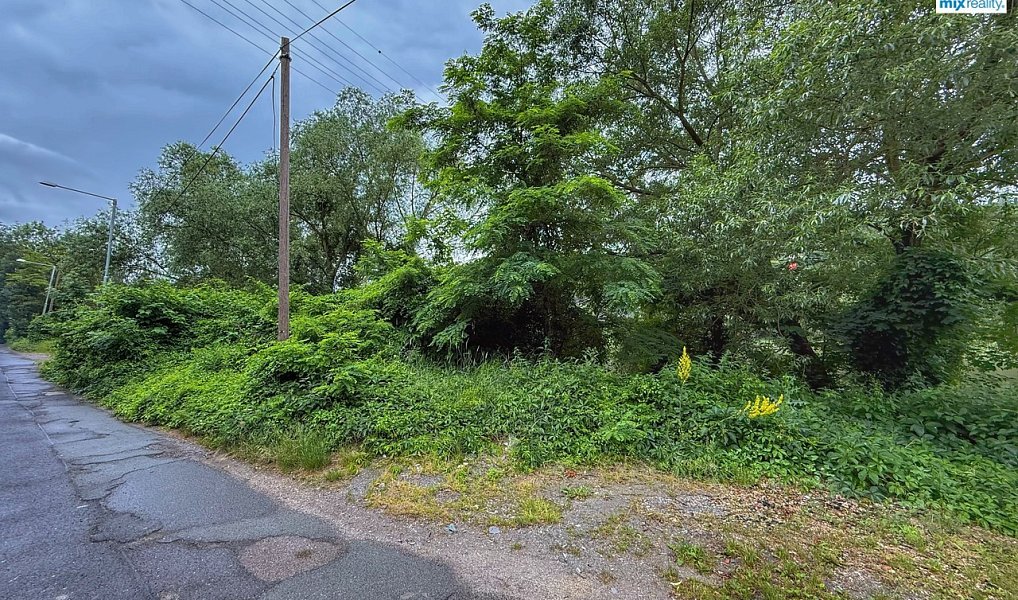 Prodej zahrady 761 m², Praha – náhled fotky 15