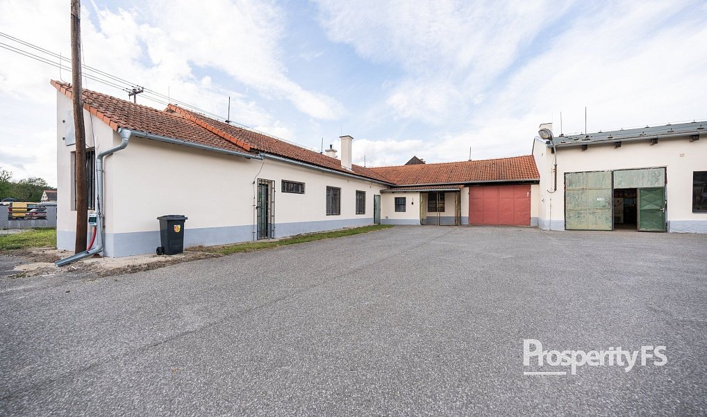 Prodej kanceláře 475 m², Okna – náhled fotky 7