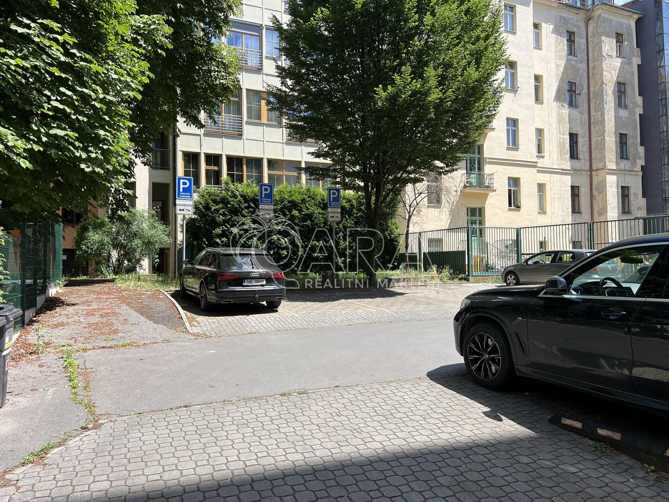 Pronájem parkovacího místa šafaříkova, vinohrady — photo 5