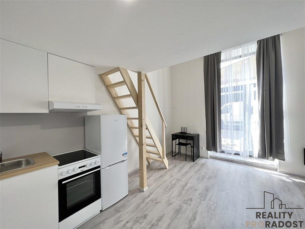 Pronájem bytu 1+kk 22 m²